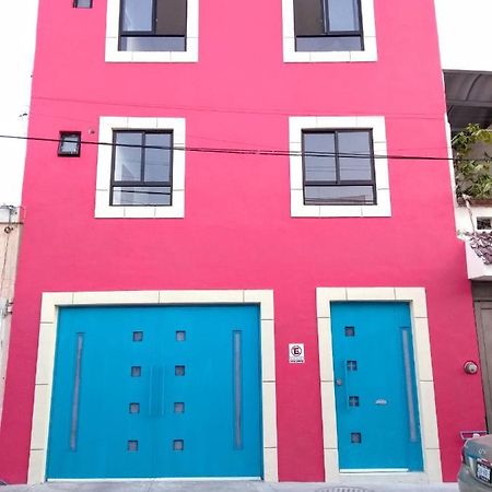 Casa Republik Hotel Leon Bagian luar foto