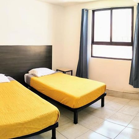 Casa Republik Hotel Leon Bagian luar foto