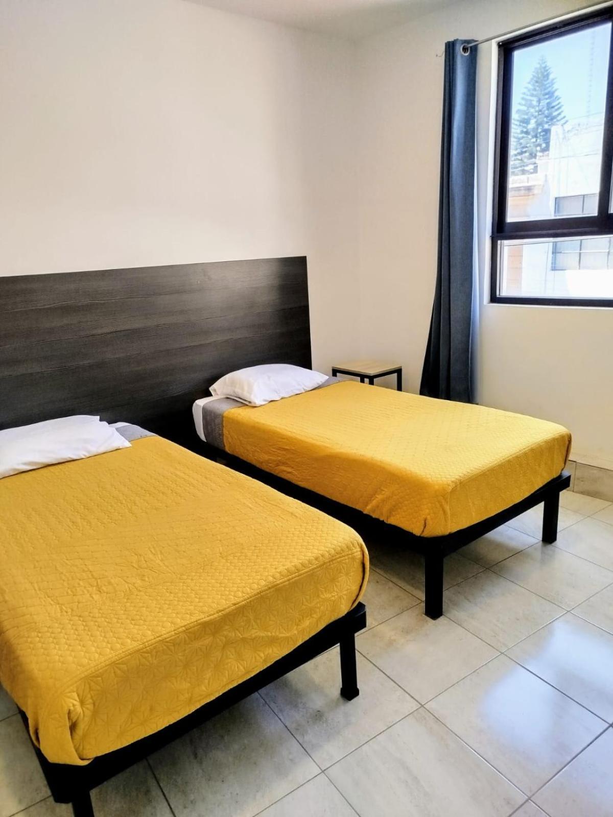 Casa Republik Hotel Leon Bagian luar foto